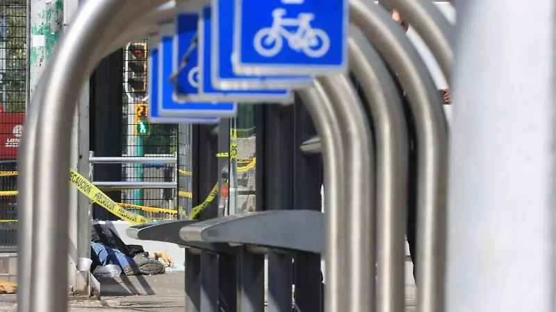 Abaten a presunto asaltante tras balacera en Félix Cuevas e Insurgentes Sur